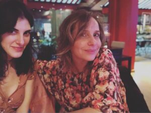 Gabriela Toscano Instagram - #LoQueNosUne con @denyanez #Teatro #Respeto#Criterio#Amistad.