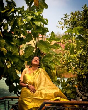 Gabriella Sellus Instagram - 🌼
Saree @vm_collections2024
Jewellery @natchatra_collections