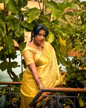 Gabriella Sellus Instagram - 🌼
Saree @vm_collections2024
Jewellery @natchatra_collections
