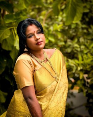 Gabriella Sellus Instagram - 🌼
Saree @vm_collections2024
Jewellery @natchatra_collections