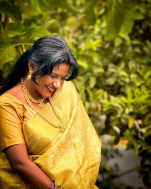 Gabriella Sellus Instagram - 🌼
Saree @vm_collections2024
Jewellery @natchatra_collections