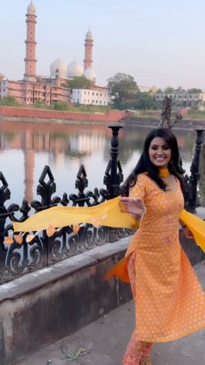 Geeta Basra Instagram - Wishing all those celebrating today a very happy, peaceful and joyous Eid Mubarak… 🤲 Dua mein yaad rakhna ❤️

#reels #reelsinstagram #reelitfeelit #reelkarofeelkaro #eidmubarak #celebration