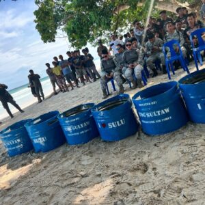Geneva Cruz Instagram - Coastal Clean Up Drive Activity, Quezon Beach, Patikul, Sulu, Philippines with the @philairforce. 🫡🇵🇭💚 #islandgirltravelerph 

#sgtgenevacruzpafr 
#servicemenandwomen 
#purpose #PAFR 
#lovethephilippines
