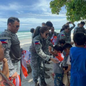 Geneva Cruz Instagram - Coastal Clean Up Drive Activity, Quezon Beach, Patikul, Sulu, Philippines with the @philairforce. 🫡🇵🇭💚 #islandgirltravelerph 

#sgtgenevacruzpafr 
#servicemenandwomen 
#purpose #PAFR 
#lovethephilippines