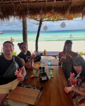 Geneva Cruz Instagram - Happy 29th Birthday to my son, Heaven! 🎂 I love you more than words can express, and I know this because I only pray and wish for what is best for you and what makes you happy. I know you’re having a wonderful time with your girl at your favorite beach, kaya mag-enjoy kayo!!! 😍 Your heart will always be my home. Mahal na mahal kita, anak.😘 #genevaandlondon #heavenarespacochaga