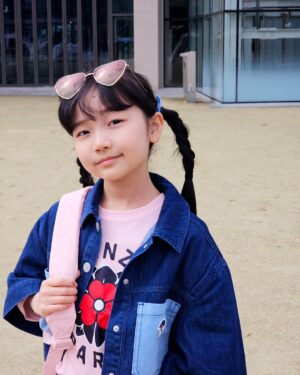 Gi So-you Instagram - #제품제공
ㆍ
ㆍ
곧 개학이다~~~♡
소유의  신학기룩은 KENZO 👕 👖 🎒 
ㆍ
ㆍ
@kenzokids_official
ㆍ
ㆍ
ㆍ
ㆍ
ㆍ
ㆍ
ㆍ
본 포스팅은 롯데 GFR로부터 제공받아 솔직하게 작성하였습니다
ㆍ
#겐조키즈#kenzokids #키즈브랜드#키즈옷#신학기룩#명품아동복#명품키즈#키즈옷추천#키즈선물#아동복추천#아동복#키즈스타일링#키즈룩#럭셔리키즈
#기소유#신학기룩👕👚 #센스쟁이❤️