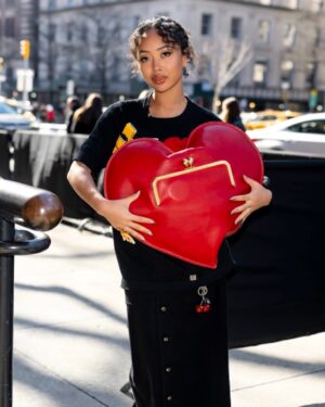 Griff Instagram - big bag or tiny girl ??????? 🚕❤️ @coach #ad