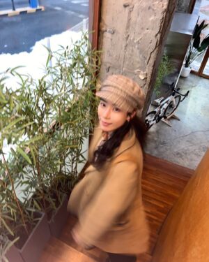 Ha Da-in Instagram - 🤎🐻🙂🐻🤎
