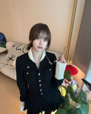 Han Bo-reum Instagram - 안녕 오랜만 나 잘지내요 감기조심🙋🏻‍♀️