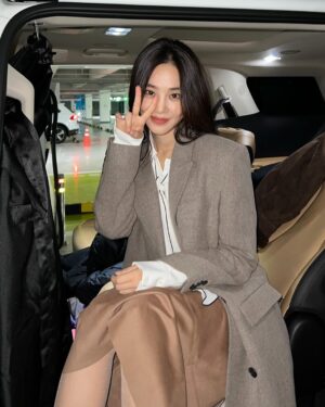 Han Ji-eun Instagram - 마지막회라니.💫 #별들에게물어봐 #whenthestarsgossip