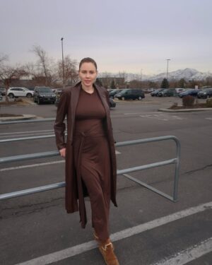 Haneia Maurer Instagram - post partum of a Mormon wife