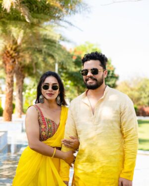Hari Teja Instagram - Haldi 🌻💛🌼 

Memories for life… family is everything 🥰🥰 

Chelli Pelli ❤️ 

Thanks a lot @laxmi_design_studio_usa for creating a beautiful combination outfits for me Deepu n papa 💛 we absolutely loved ur work …. 

#haldiceremony #family #happiness #celebration #photographylovers ❤️❤️ 

PC: @krishnatejah 🌼🌼