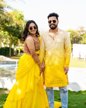 Hari Teja Instagram - Haldi 🌻💛🌼 

Memories for life… family is everything 🥰🥰 

Chelli Pelli ❤️ 

Thanks a lot @laxmi_design_studio_usa for creating a beautiful combination outfits for me Deepu n papa 💛 we absolutely loved ur work …. 

#haldiceremony #family #happiness #celebration #photographylovers ❤️❤️ 

PC: @krishnatejah 🌼🌼