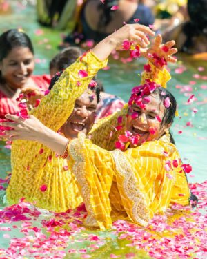 Hari Teja Instagram - Haldi 🌻💛🌼 

Memories for life… family is everything 🥰🥰 

Chelli Pelli ❤️ 

Thanks a lot @laxmi_design_studio_usa for creating a beautiful combination outfits for me Deepu n papa 💛 we absolutely loved ur work …. 

#haldiceremony #family #happiness #celebration #photographylovers ❤️❤️ 

PC: @krishnatejah 🌼🌼