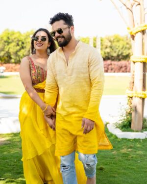 Hari Teja Instagram - Haldi 🌻💛🌼 

Memories for life… family is everything 🥰🥰 

Chelli Pelli ❤️ 

Thanks a lot @laxmi_design_studio_usa for creating a beautiful combination outfits for me Deepu n papa 💛 we absolutely loved ur work …. 

#haldiceremony #family #happiness #celebration #photographylovers ❤️❤️ 

PC: @krishnatejah 🌼🌼