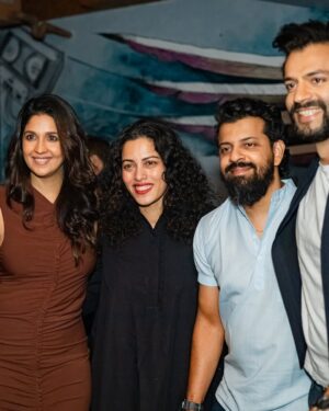 Harleen Sethi Instagram - The many moods & many dear friends celebrating the newest coolest sneaker bar in town 👟🕺🏻🍾💥🍻💃🏻 

@kicobarmumbai