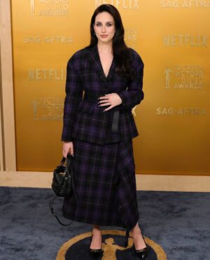 Harriet Cains Instagram - @sagawards ✨✨✨
@bridgertonnetflix 

Wearing @dior & Maria Grazia Chiuri
Styling @naifhen 
Makeup @janicedaoud
Hair @matthewstylist 
Assistant @manehglam 

@acepublicrelations 💫