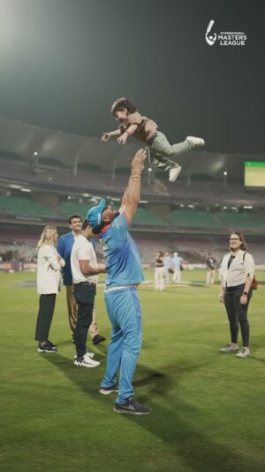 Hazel Keech Instagram - The internet just found its 𝑴𝑽𝑷 𝒐𝒇 𝑪𝒖𝒕𝒆𝒏𝒆𝒔𝒔! 🥹💙

#IMLT20 #TheBaapsOfCricket #IMLonJioHotstar #IMLonCineplex