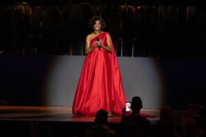 Heather Headley Instagram - Always remember the #Pride! 
🙂

 #lionkingatthebowl 
streaming NOW on @disneyplus! 

#samwright