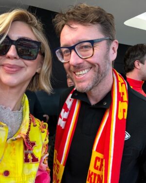 Heidi Gardner Instagram - I LOVE YOU CHIEFS and I think you’re the best ❤️💛❤️ sending you all my love and luck today ✨✨✨✨✨✨✨✨✨✨✨✨✨