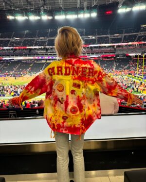 Heidi Gardner Instagram - I LOVE YOU CHIEFS and I think you’re the best ❤️💛❤️ sending you all my love and luck today ✨✨✨✨✨✨✨✨✨✨✨✨✨