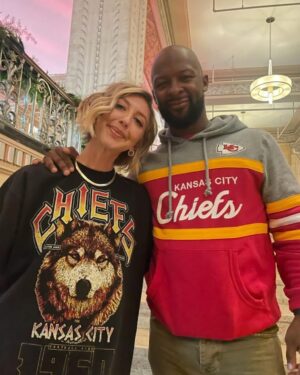 Heidi Gardner Instagram - I LOVE YOU CHIEFS and I think you’re the best ❤️💛❤️ sending you all my love and luck today ✨✨✨✨✨✨✨✨✨✨✨✨✨