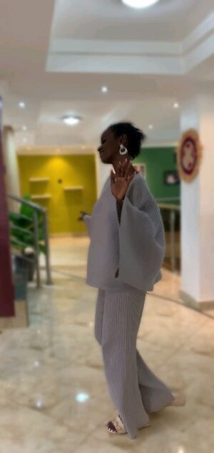 Hellen Lukoma Instagram - Joy everywhere,anywhere 🤗🤗🤗....shine out❤️❤️❤️❤️
Buy a Coke Kamini, Scan QR code in store to visit and sign up to the Coke Studio website for exclusive content or click link on Bio.

Be who u are 
#RealMagic
#cokestudio 
@cocacola_africa
@cocacolabeveragesuganda
@cokestudioafrica
@cocacolaafrica_