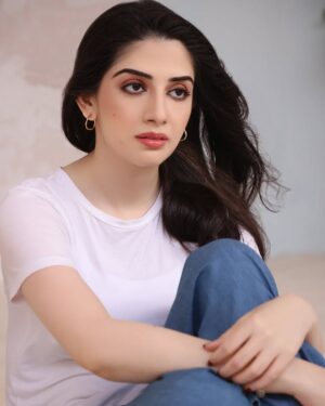 Hina Javed Instagram - 🤍💙

Photography by @yasser.sadiq_