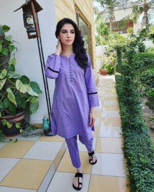 Hina Javed Instagram - Attitude is a little thing that makes a Big difference 💜💚❤ #rija #pardes #arydigital #humtv #attitude😎