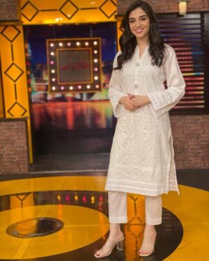 Hina Javed Instagram - At mazaq raat show only on dunya news at 11:03 p.m tonight. @dunyanews.tv