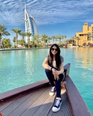 Hina Javed Instagram - 💙💙

#dubai #burjalarab #boatride #travel #memories #hinajaved