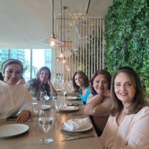 Hina Khawaja Bayat Instagram - When it's Greek, it's Good 👌
Birthday Brunch with my Favourite Bunch💕 

Azure @ The Tampa Edition
#happybirthday #blessed #family #sisters  #brunch
