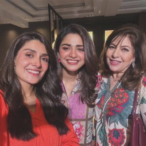 Hira Soomro Instagram - #humraaz #cutestfamily 🤍 
#comingsoon