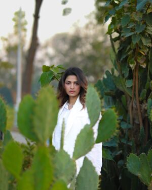 Hira Soomro Instagram - @areebaziz960 
@zara shirt 
@lamaretail coat 
@khaadi pants
@outfitters_pk  shoes 
@sheinofficial  jewels