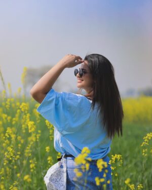 Hira Soomro Instagram - 🌼 

@areebaziz960