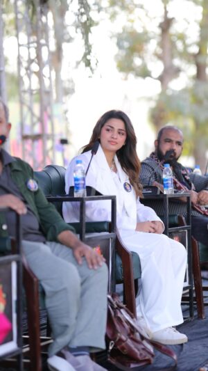 Hira Soomro Instagram - @lahootimelo 
Videography and edit : @anooshaykhan110 
@sanakhoja 
@saifsamejo 
Lovely people of #larkana who made it possible 🤍