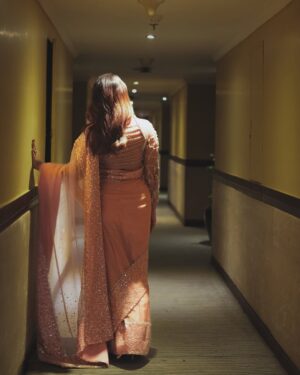Hira Soomro Instagram - 📸 @photodoctor.official & @shamsiisaqib 
👗 @mehlazofficial 
@stylebykiranraza