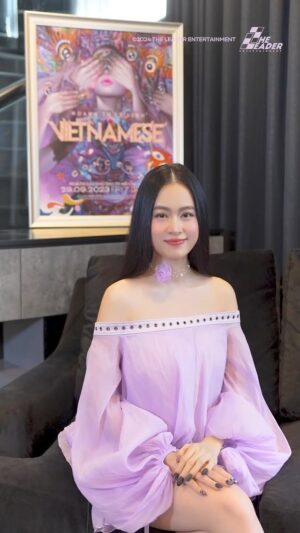 Hoang Thuy Linh Instagram - 🎉🇻🇳VIETNAMESE CONCERT THE ALBUM, ấn phẩm đầu tiên gồm 18 ca khúc được kiến thiết riêng cho Vietnamese Concert sẽ chính thức ra mắt các khán giả yêu nhạc, The Phoenix với phiên bản phòng thu 

💿 Save the date: 1.11.2024 
trên toàn bộ các nền tảng nghe, xem nhạc trực tuyến 

Love u 🥰🙏💚 

#HoangThuyLinh 
#VietnameseConcertTheAlbum 
#VNMC 
#TheLeaderEnt 
#SMEVN #METUB