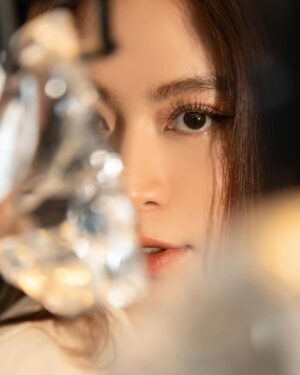 Hoang Thuy Linh Instagram - YẾN

💄Team Hiwon- Jimin
📸Xâu Béo
👗Hoàng Ku 

#khongngaicuoichicanmotlido #VFC #VTV3