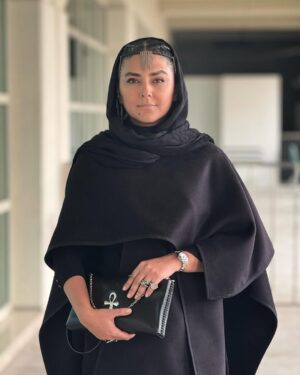 Hoda Zeinolabedin Instagram - اكران فيلم سينمايي بازي را بكش 

عكس ها از @mohammad_heidarii 
@Soroushmn_
طراح لباس: @elin.collection 
@sunnafissi.jewelry