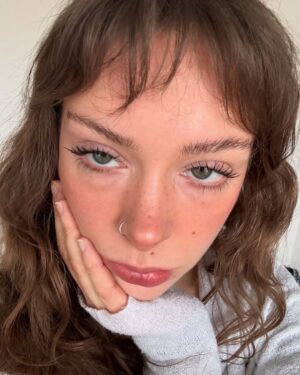 Holly Humberstone Instagram - ♡🧁♡🧁♡🧁♡🐱♡🧁♡