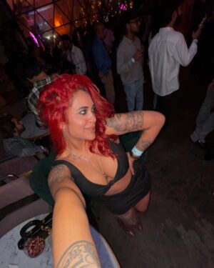 Hritu Zee Instagram - Red hair,HOT?? 🥵🔥🔥❤️