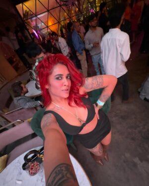 Hritu Zee Instagram - Red hair,HOT?? 🥵🔥🔥❤️