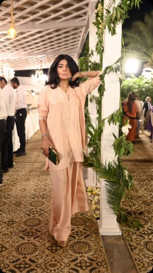 Iffat Rahim Instagram - About last night.
@houseoftasmiyah 
@razaaliphotography_official