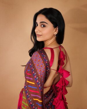 Iman Esmail Instagram - Happy love day 🩷🫶🏽

Makeup - @makeupby_mahesh 
Hair- @koduruamarnath 
Stylist- @sreevardhan_keto 
Photography - @pranav.foto 
Managed by - @benchmarktalents