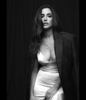 Inma Cuesta Instagram - Mañana 6 de enero se estrena “El Páramo” en @netflixes como regalo de reyes.
Entrevista en @madmenmagazine 
.
.
GRACIAS a este equipo maravilloso.❤️‍🔥
Foto: @bermudezbytheway 
MakeUp: @paulasoroa 
Estilismo: @goneabad @marioflomart 
Entrevista: @jc_ortega_
@a6cinema @martagodp