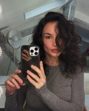 Jade Leboeuf Instagram - Nouveau départ 🫶🏼📦