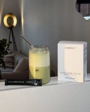Jade Leboeuf Instagram - Moi, boire du matcha ? JAMAIS… et pourtant, me voilà dans la team que je refusais d’intégrer 🍵 Mais pas avec n’importe quel matcha : le Collagène Matcha de @combeau.co !

Un goût doux, pas amer (enfin !). Du thé vert matcha bio du Japon pour l’énergie & les antioxydants. Du collagène marin français pour une peau plus ferme, lumineuse et hydratée. Et très pratique en stick, prêt en 2 secondes, chaud ou glacé. 

Vas tu me rejoindre dans la #TeamMatcha?