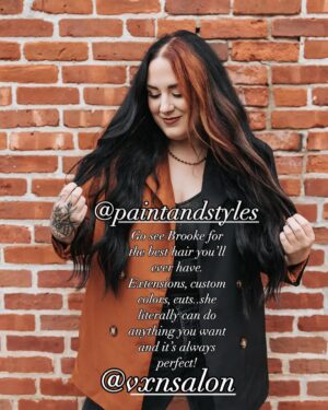 Jamie Szantyr Instagram - New hair, who dis?? 🔥 
Swipe ⬅️ for the befores and afters. 

Ever since I met @paintandstyles 3 years ago, she’s been delivering absolute hair magic every time I sit in her chair! We have been on this hair journey together since we met, and she perfects it every time.

We got rid of the old, and in with the new. A complete hair refresher with longer, and blonder than ever hair extensions. I’m literally obsessed. She’s amazing!

If you’re in Connecticut, go see her at her very own salon, @vxnsalon in West Hartford. She specializes in everything, especially @invisiblebeadextensions and custom colors and cuts. Whatever you want she can do. 
And it’s always such good vibes in her salon. 🖤