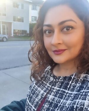 Jana Malik Instagram - Super excited ! Today is the day 😉 Going to see @hasanminhaj show ! Yaaaay !